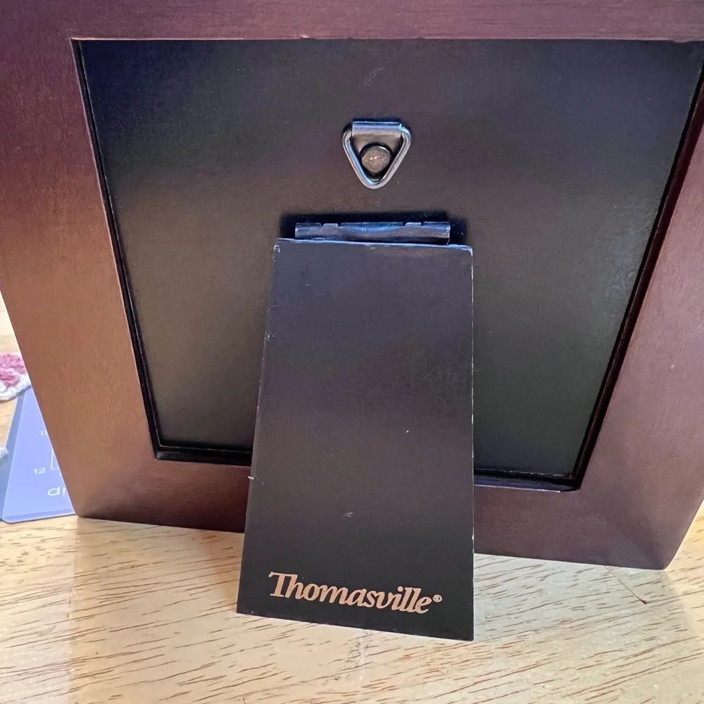 Thomasville Wood Picture Frame Set of 2, Picture size. 4 x 4